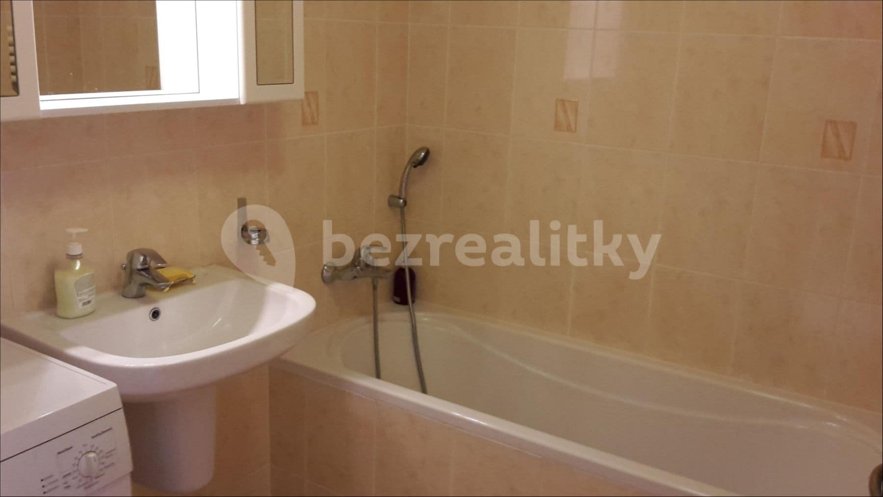 Pronájem bytu 1+kk 46 m², Komořanská, Praha, Praha Pronájem bytu 1+kk 46 m², Komořanská, Praha, Praha