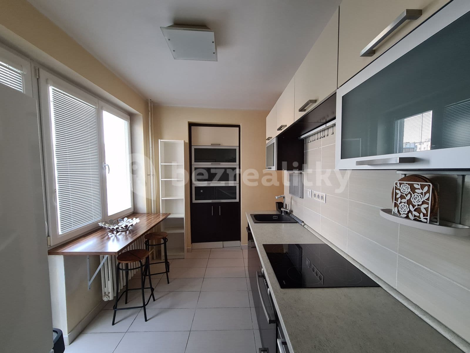 Pronájem bytu 3+1 74 m², Arménská, Praha, Praha Pronájem bytu 3+1 74 m², Arménská, Praha, Praha