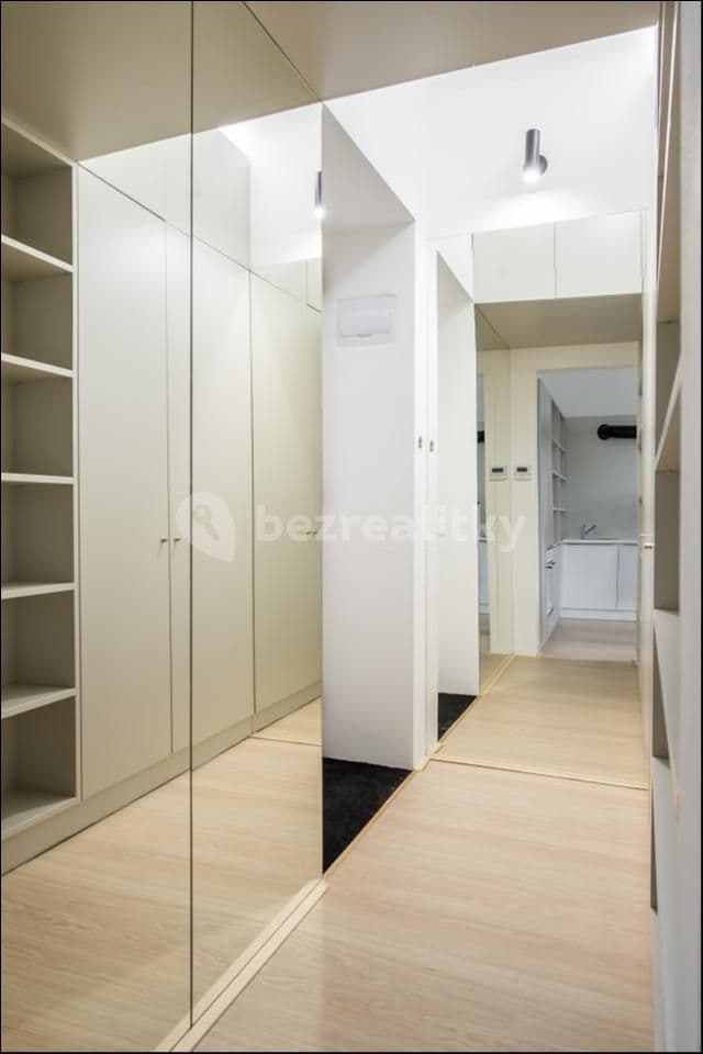 Pronájem bytu 2+kk 35 m², Ortenovo náměstí, Praha, Praha Pronájem bytu 2+kk 35 m², Ortenovo náměstí, Praha, Praha