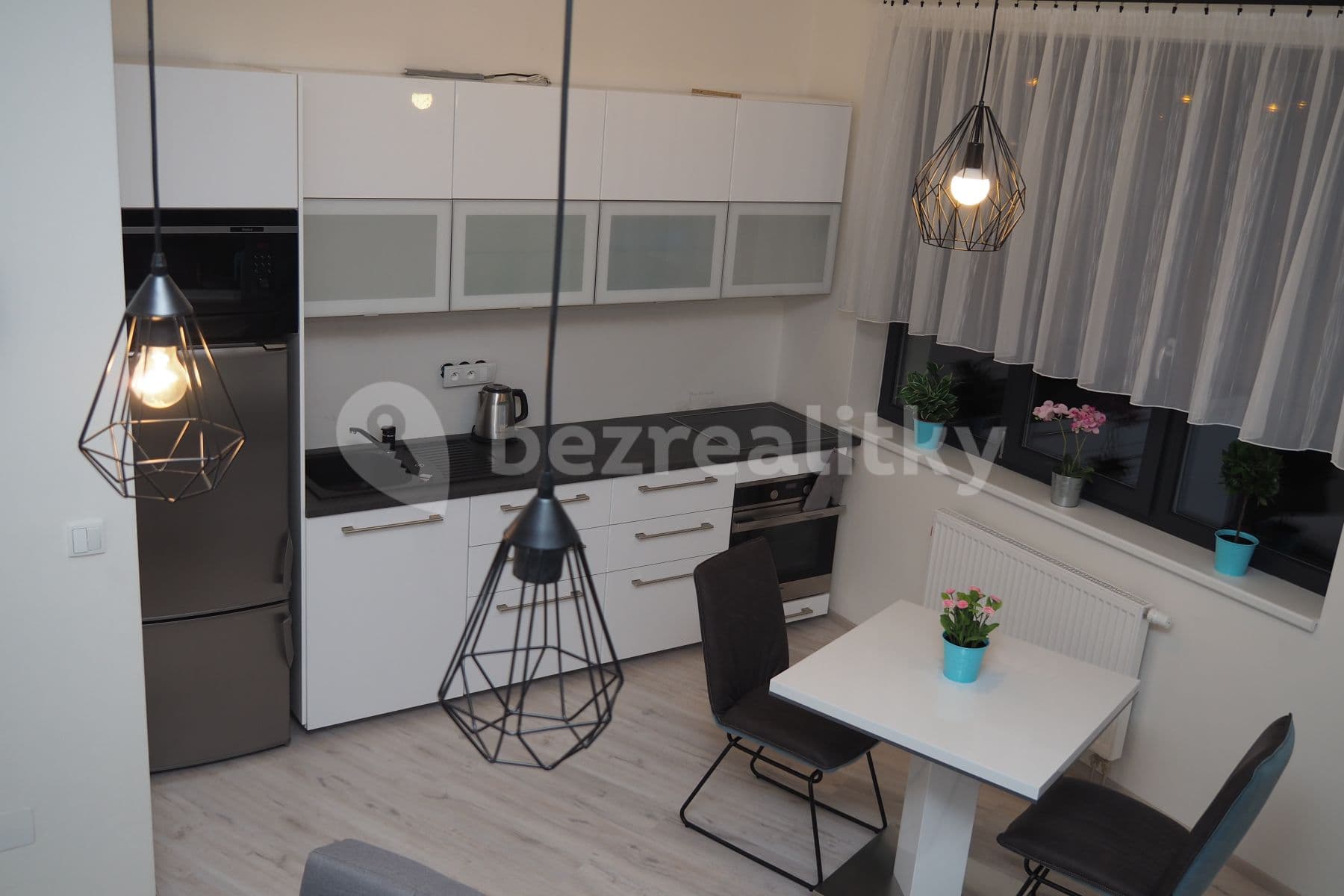 Pronájem bytu 2+kk 42 m², Mlýnská, Brno, Jihomoravský kraj Pronájem bytu 2+kk 42 m², Mlýnská, Brno, Jihomoravský kraj