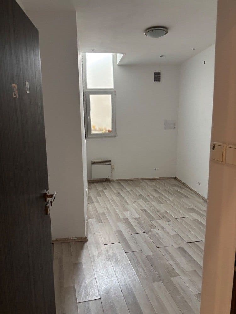Pronájem nebytového prostoru 82 m², Lotyšská, Praha, Praha Pronájem nebytového prostoru 82 m², Lotyšská, Praha, Praha