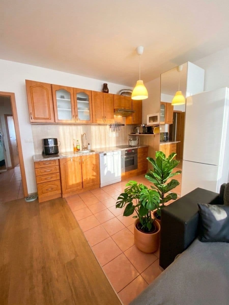 Pronájem bytu 2+kk 60 m², Boloňská, Praha, Praha Pronájem bytu 2+kk 60 m², Boloňská, Praha, Praha