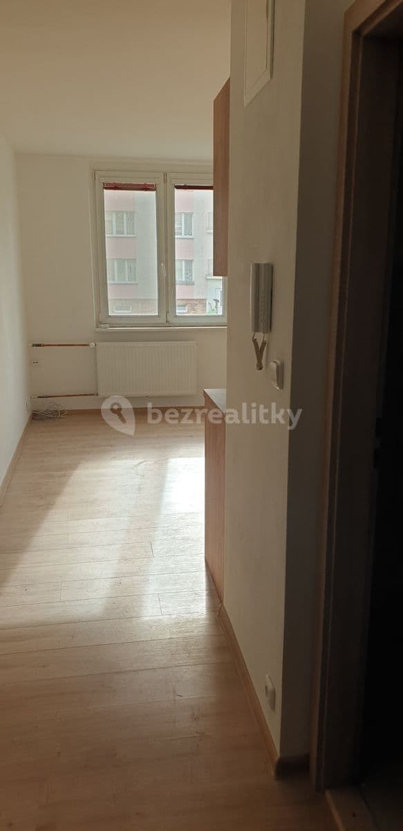 Pronájem bytu Garsoniéra 23 m², U Porcelánky, Chodov, Karlovarský kraj Pronájem bytu Garsoniéra 23 m², U Porcelánky, Chodov, Karlovarský kraj