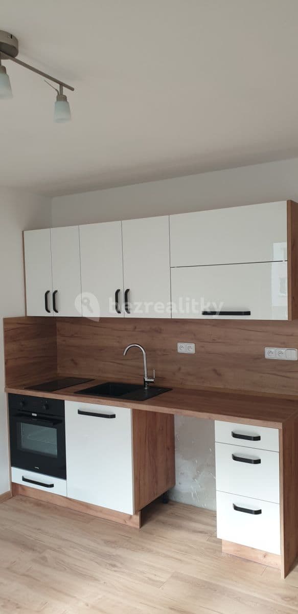 Pronájem bytu Garsoniéra 23 m², U Porcelánky, Chodov, Karlovarský kraj Pronájem bytu Garsoniéra 23 m², U Porcelánky, Chodov, Karlovarský kraj