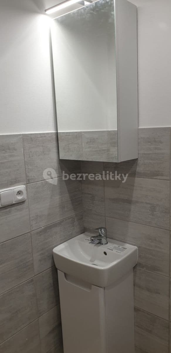 Pronájem bytu Garsoniéra 23 m², U Porcelánky, Chodov, Karlovarský kraj Pronájem bytu Garsoniéra 23 m², U Porcelánky, Chodov, Karlovarský kraj