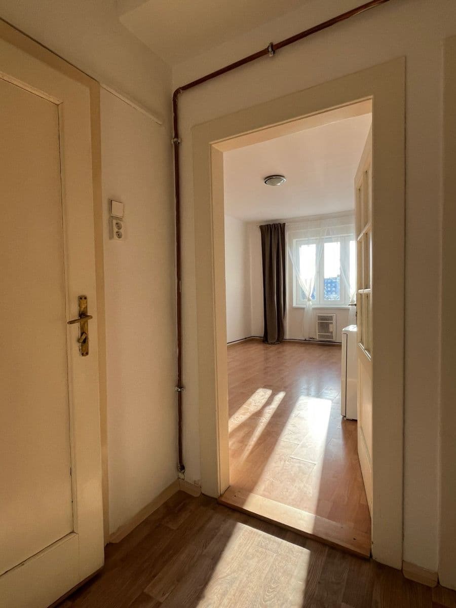 Pronájem bytu 2+kk 40 m², Ronkova, Praha, Praha Pronájem bytu 2+kk 40 m², Ronkova, Praha, Praha