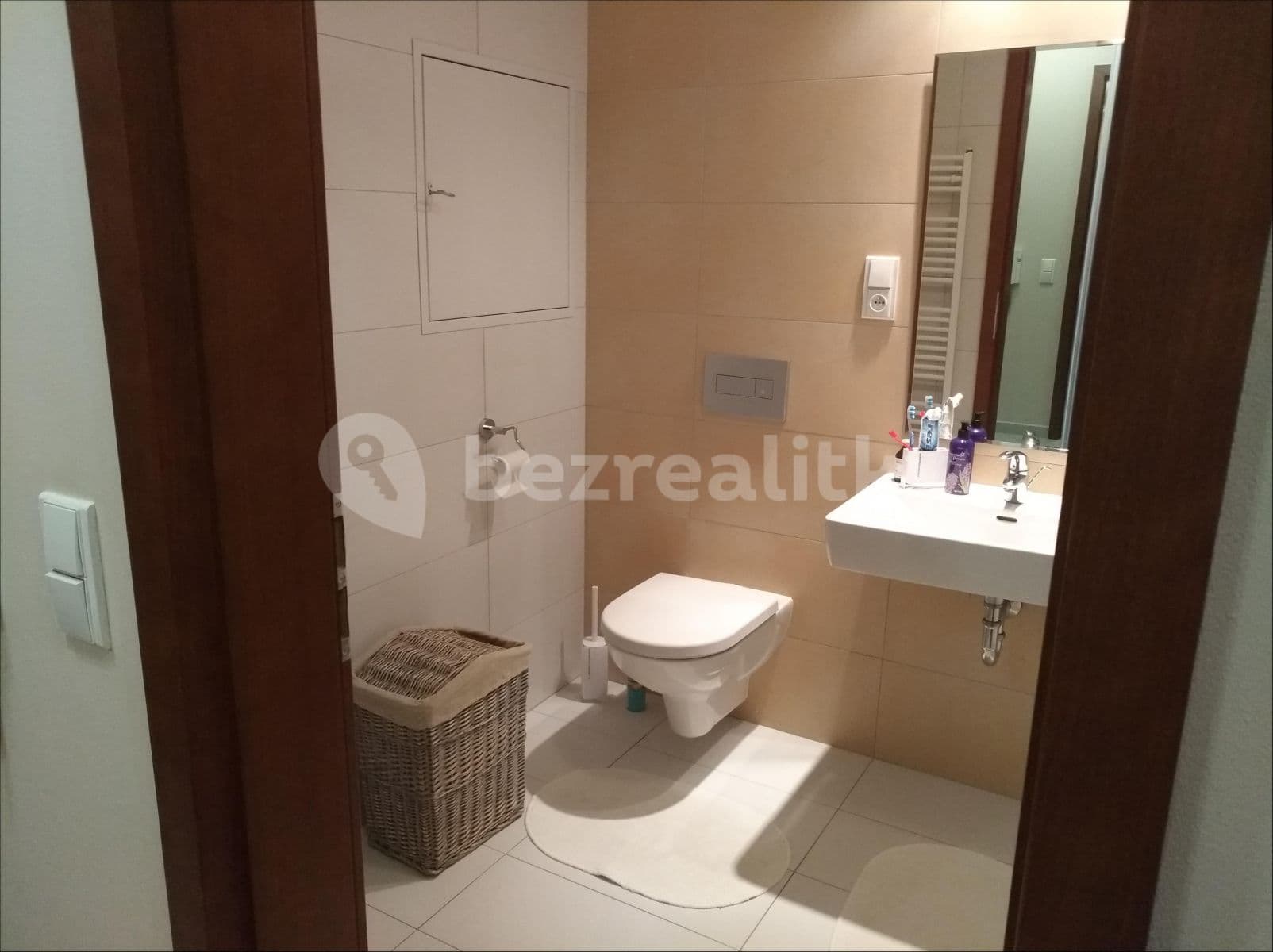 Pronájem bytu 2+kk 65 m², Jeremiášova, Praha, Praha Pronájem bytu 2+kk 65 m², Jeremiášova, Praha, Praha