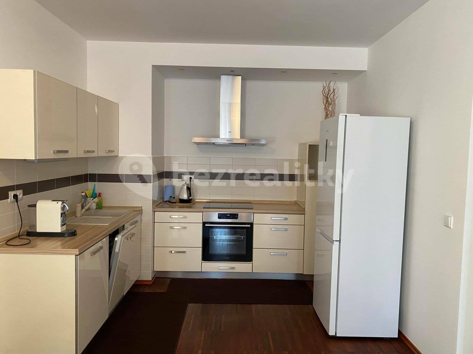 Pronájem bytu 2+kk 65 m², Jeremiášova, Praha, Praha Pronájem bytu 2+kk 65 m², Jeremiášova, Praha, Praha