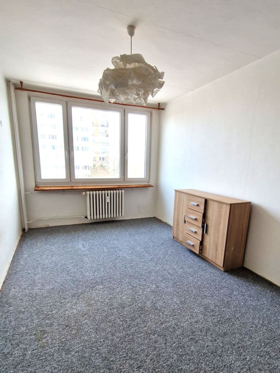 Pronájem bytu 2+1 55 m², Uhelná, Hradec Králové, Královéhradecký kraj Pronájem bytu 2+1 55 m², Uhelná, Hradec Králové, Královéhradecký kraj