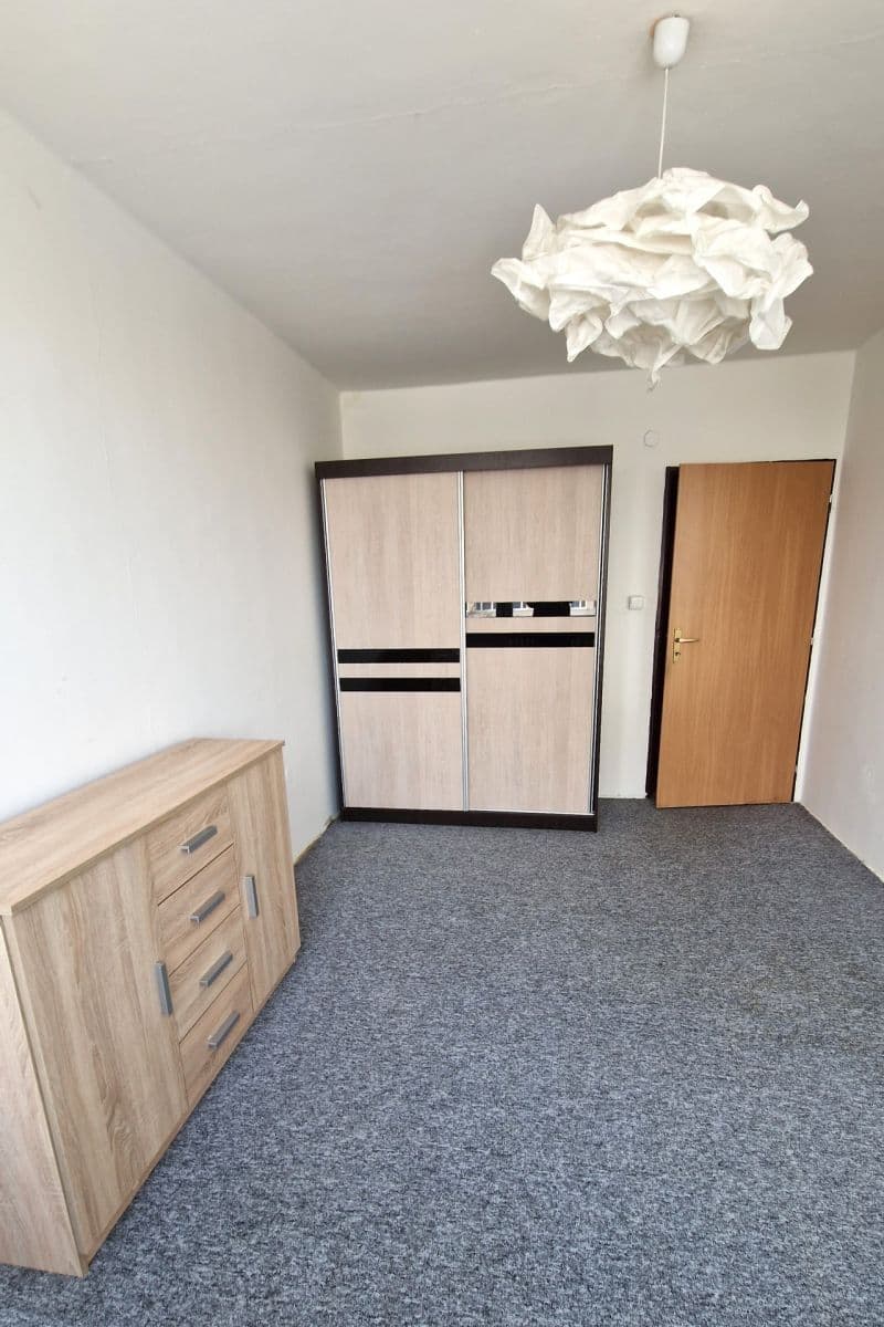 Pronájem bytu 2+1 55 m², Uhelná, Hradec Králové, Královéhradecký kraj Pronájem bytu 2+1 55 m², Uhelná, Hradec Králové, Královéhradecký kraj