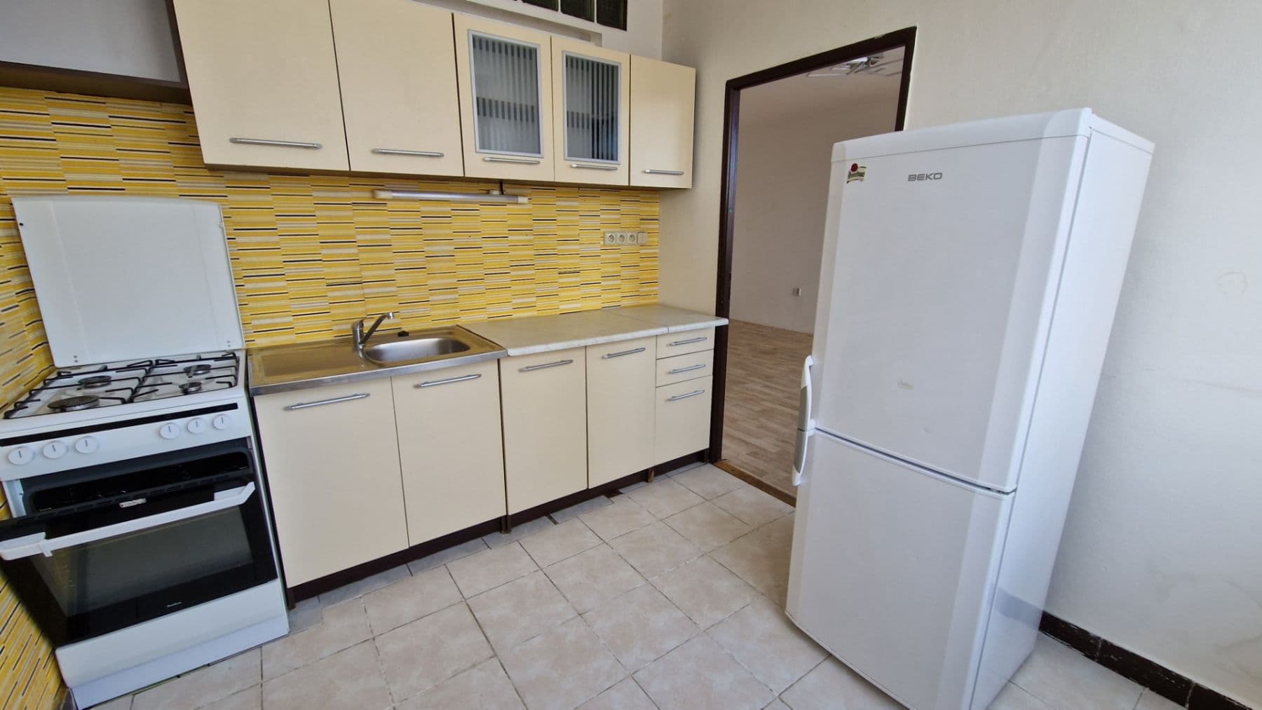 Pronájem bytu 2+1 55 m², Uhelná, Hradec Králové, Královéhradecký kraj Pronájem bytu 2+1 55 m², Uhelná, Hradec Králové, Královéhradecký kraj