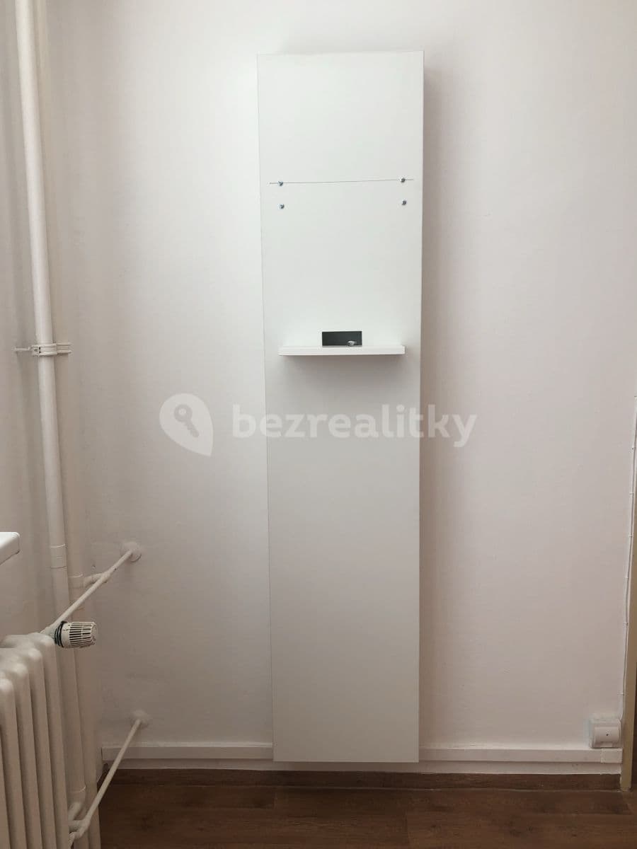 Pronájem bytu 2+kk 45 m², třída Generála Píky, Brno, Jihomoravský kraj Pronájem bytu 2+kk 45 m², třída Generála Píky, Brno, Jihomoravský kraj