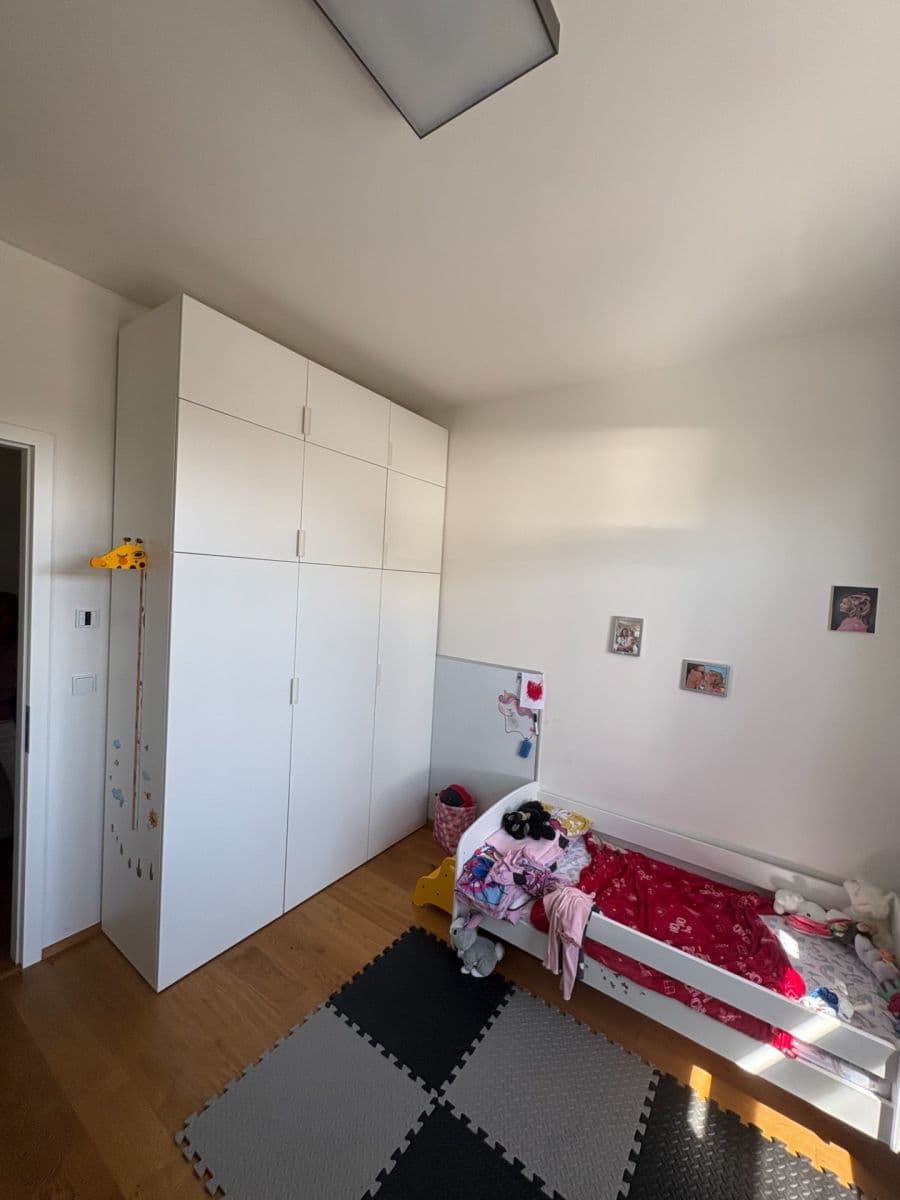 Pronájem bytu 5+kk 157 m², Révová, Praha, Praha Pronájem bytu 5+kk 157 m², Révová, Praha, Praha