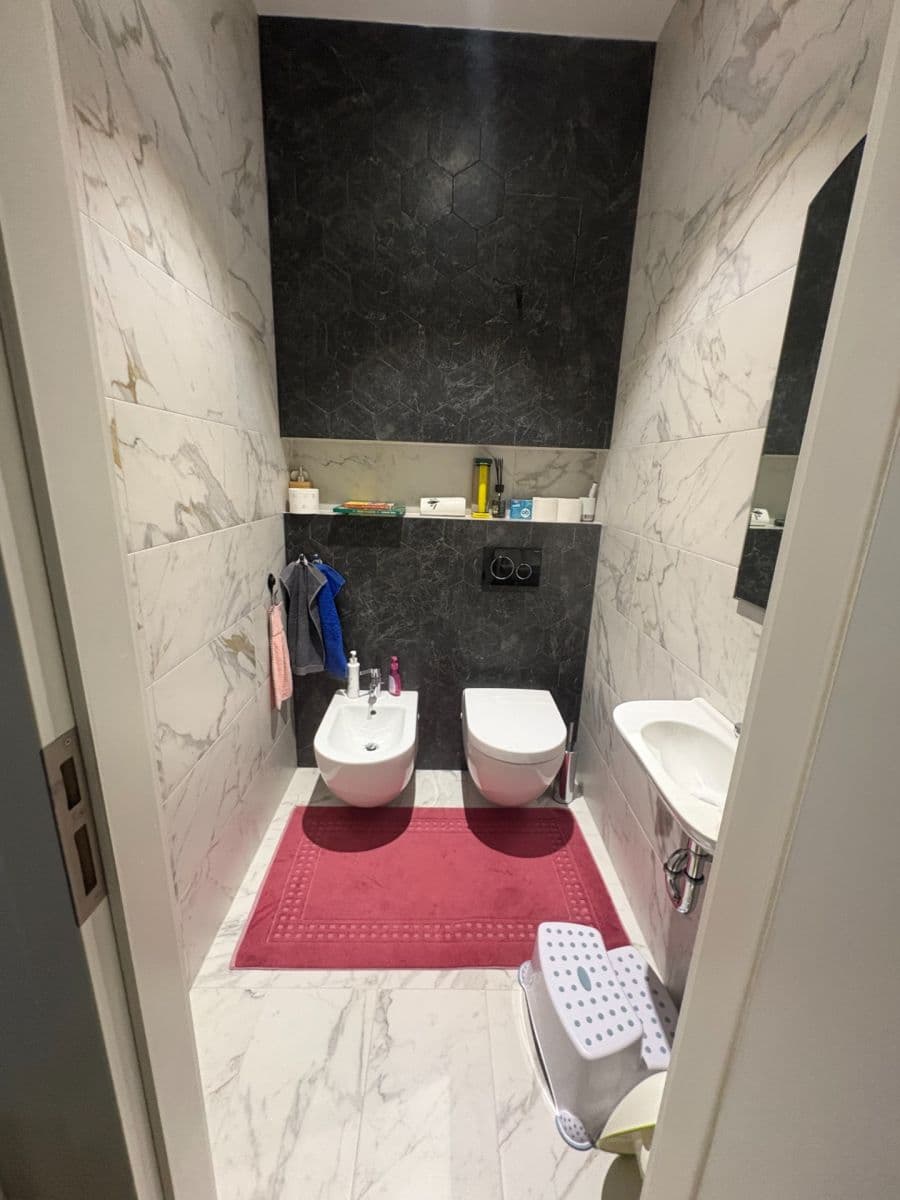 Pronájem bytu 5+kk 157 m², Révová, Praha, Praha Pronájem bytu 5+kk 157 m², Révová, Praha, Praha