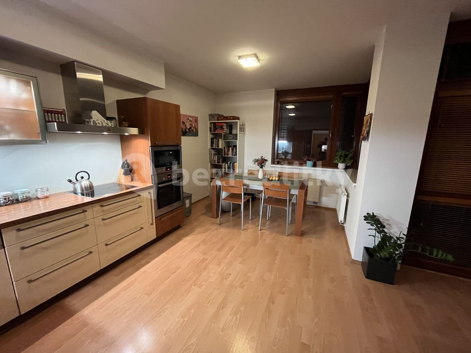Pronájem bytu 2+kk 61 m², Laudonova, Praha, Praha Pronájem bytu 2+kk 61 m², Laudonova, Praha, Praha