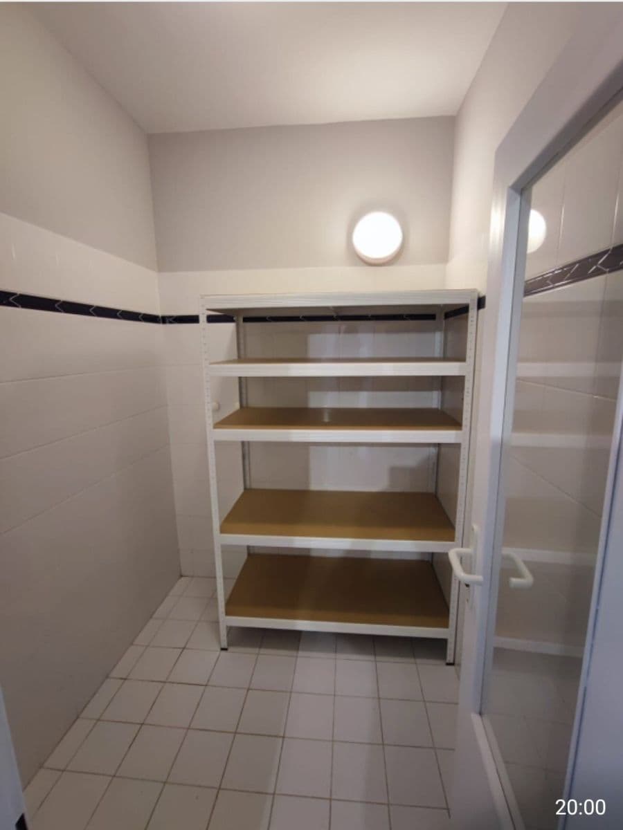 Pronájem nebytového prostoru 55 m², Pelušková, Praha, Praha Pronájem nebytového prostoru 55 m², Pelušková, Praha, Praha