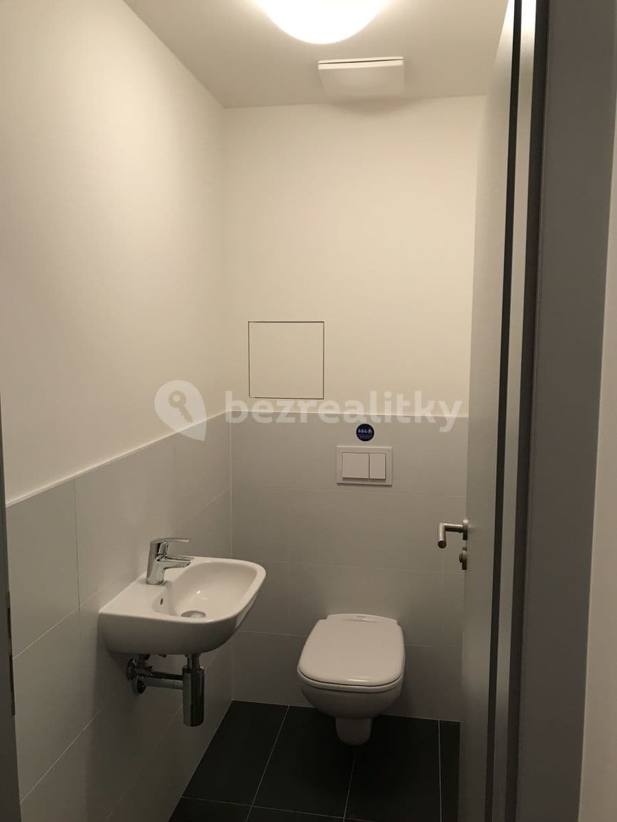 Pronájem bytu 2+kk 53 m², Pod Stolovou horou, Praha, Praha Pronájem bytu 2+kk 53 m², Pod Stolovou horou, Praha, Praha