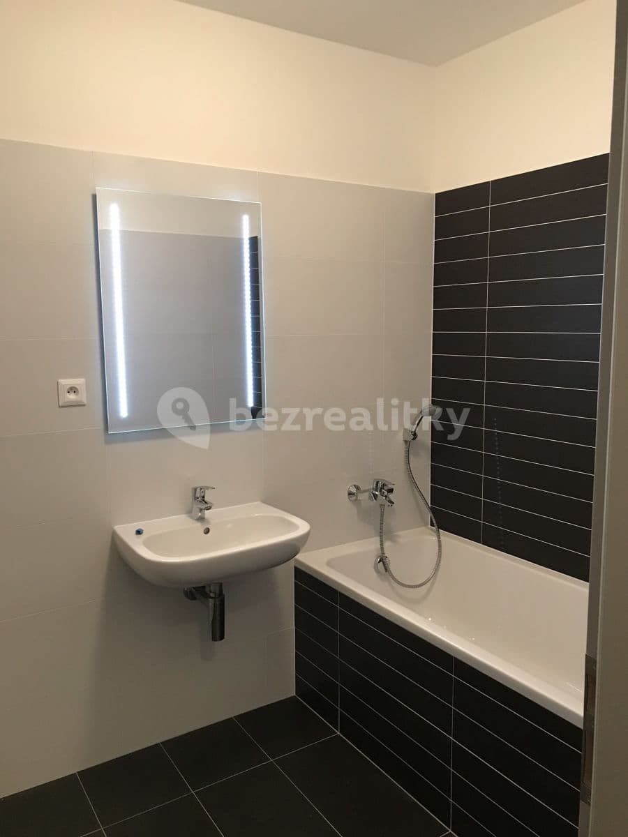 Pronájem bytu 2+kk 53 m², Pod Stolovou horou, Praha, Praha Pronájem bytu 2+kk 53 m², Pod Stolovou horou, Praha, Praha