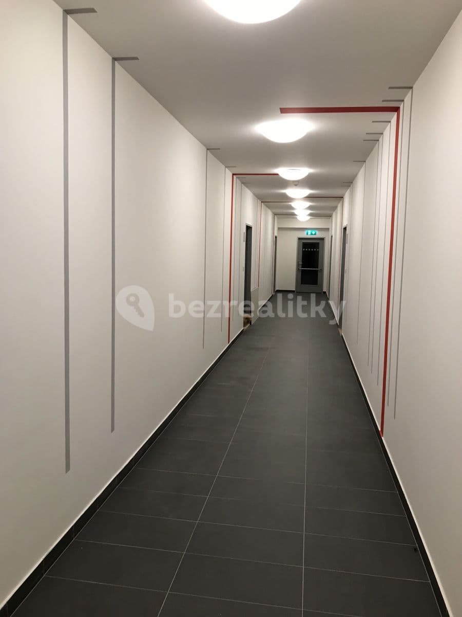 Pronájem bytu 2+kk 53 m², Pod Stolovou horou, Praha, Praha Pronájem bytu 2+kk 53 m², Pod Stolovou horou, Praha, Praha