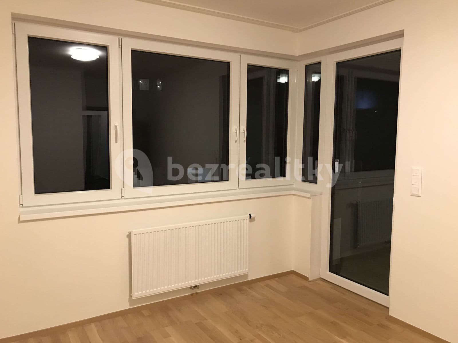 Pronájem bytu 2+kk 53 m², Pod Stolovou horou, Praha, Praha Pronájem bytu 2+kk 53 m², Pod Stolovou horou, Praha, Praha