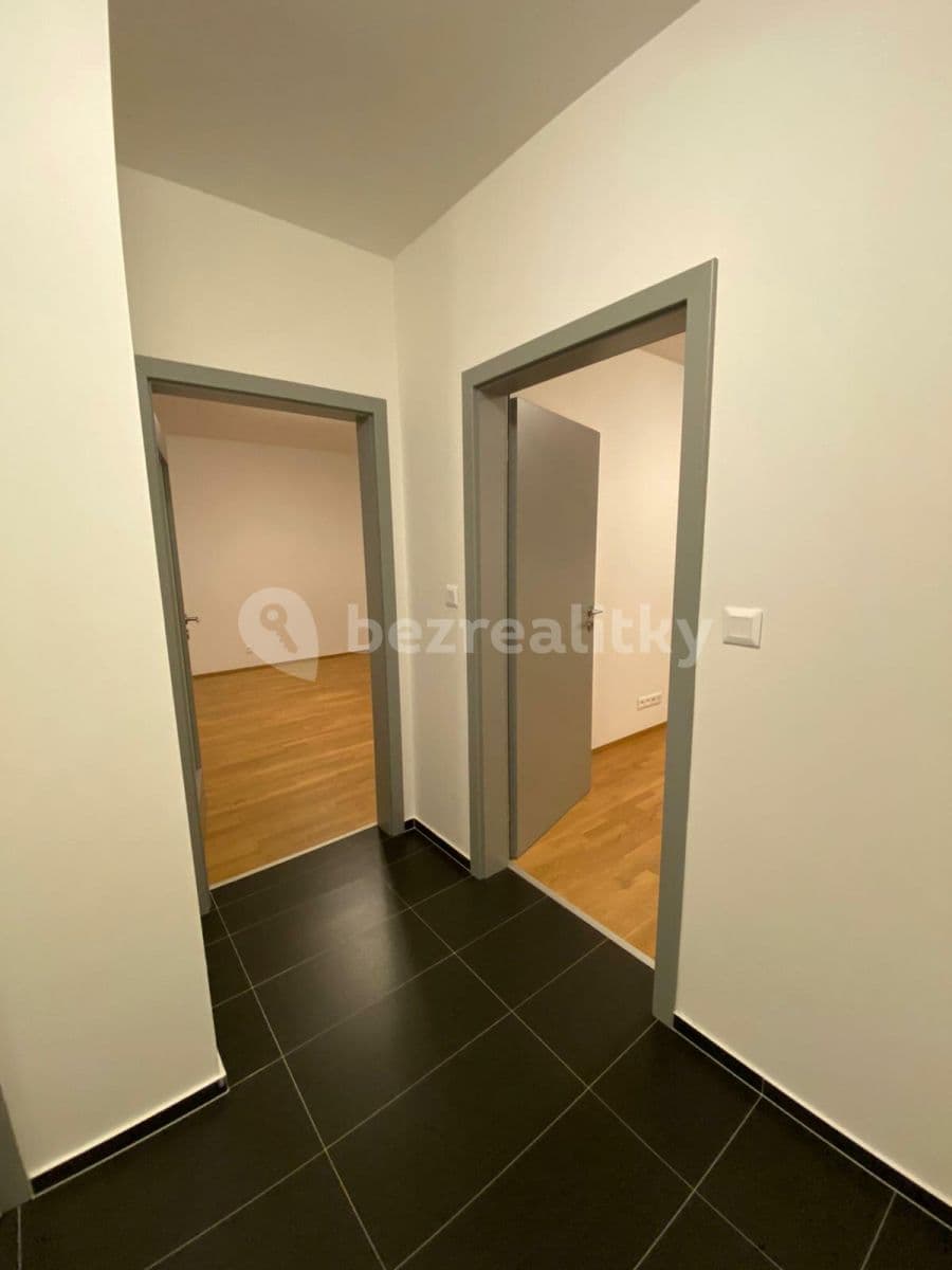 Pronájem bytu 2+kk 53 m², Pod Stolovou horou, Praha, Praha Pronájem bytu 2+kk 53 m², Pod Stolovou horou, Praha, Praha