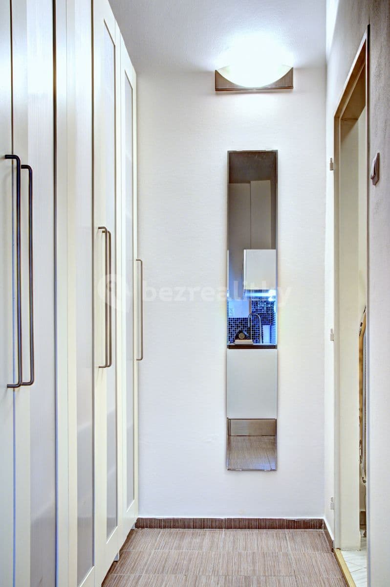 Pronájem bytu 1+kk 30 m², Na Dolinách, Praha, Praha Pronájem bytu 1+kk 30 m², Na Dolinách, Praha, Praha