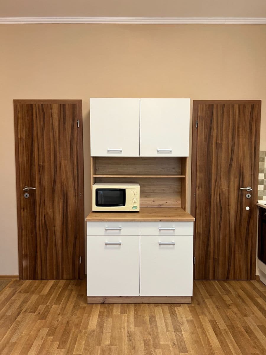 Pronájem bytu 1+kk 30 m², Na Stezce, Praha, Praha Pronájem bytu 1+kk 30 m², Na Stezce, Praha, Praha