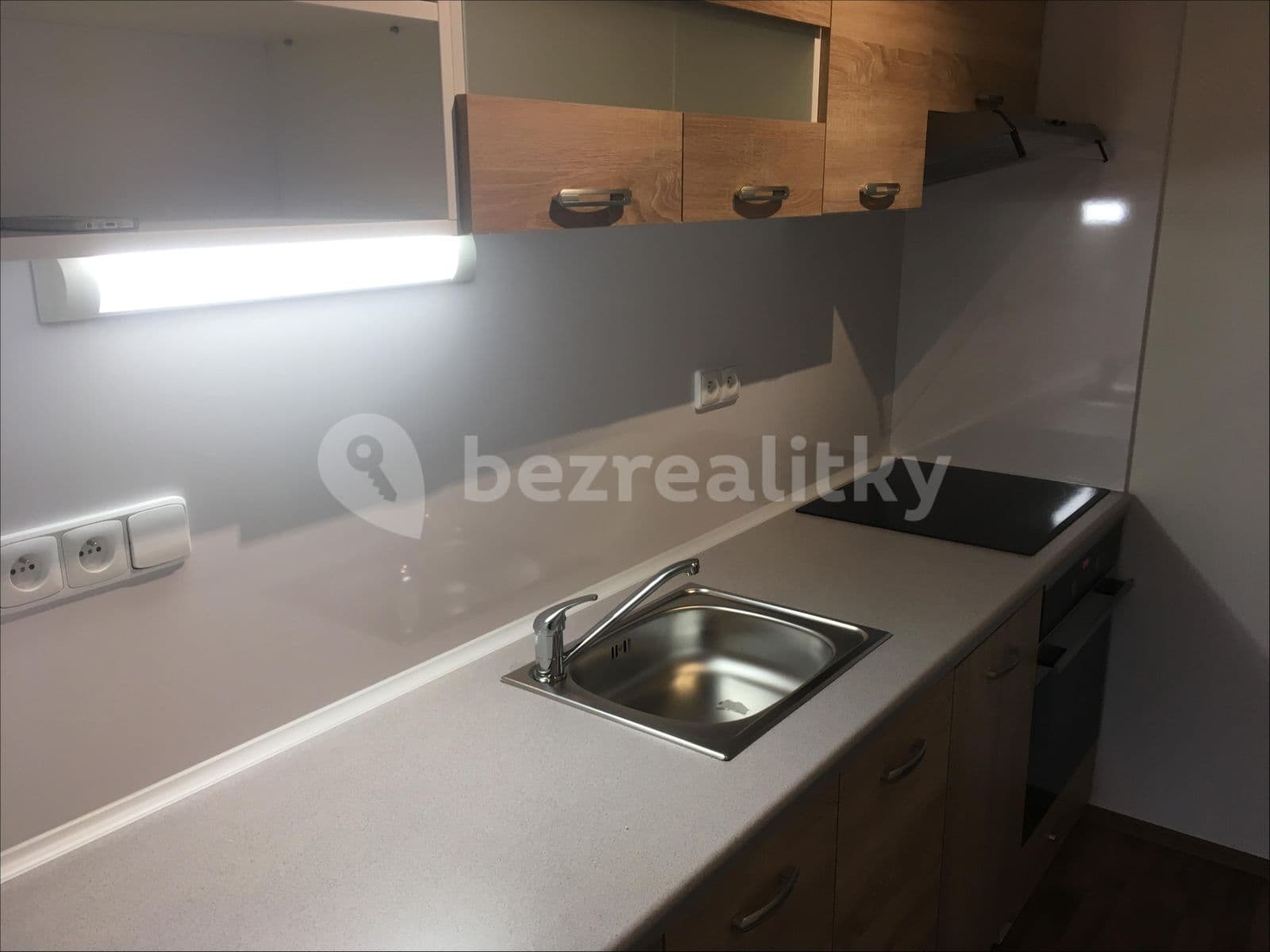 Pronájem bytu 2+kk 46 m², Výletní, Praha, Praha Pronájem bytu 2+kk 46 m², Výletní, Praha, Praha