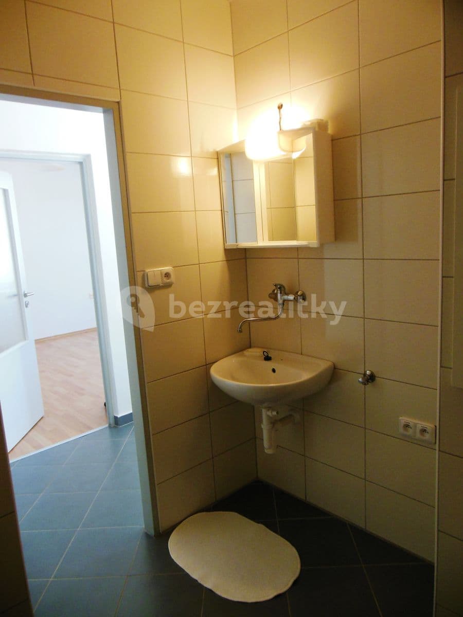 Pronájem bytu 1+1 35 m², Formánkova, Hradec Králové, Královéhradecký kraj Pronájem bytu 1+1 35 m², Formánkova, Hradec Králové, Královéhradecký kraj