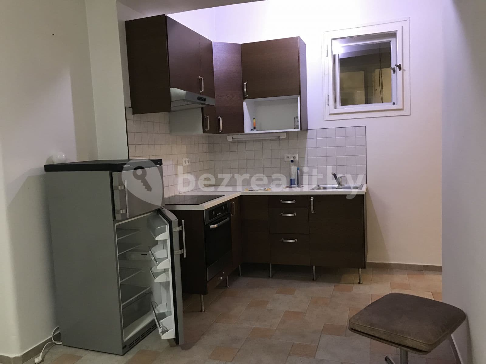 Pronájem bytu 3+kk 82 m², Komenského náměstí, Brandýs nad Labem-Stará Boleslav, Středočeský kraj Pronájem bytu 3+kk 82 m², Komenského náměstí, Brandýs nad Labem-Stará Boleslav, Středočeský kraj