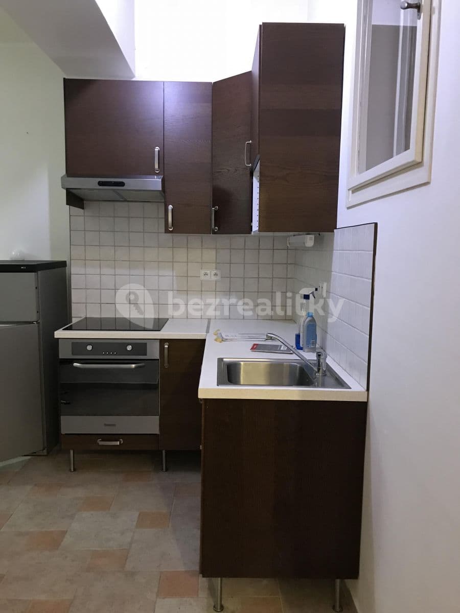 Pronájem bytu 3+kk 82 m², Komenského náměstí, Brandýs nad Labem-Stará Boleslav, Středočeský kraj Pronájem bytu 3+kk 82 m², Komenského náměstí, Brandýs nad Labem-Stará Boleslav, Středočeský kraj