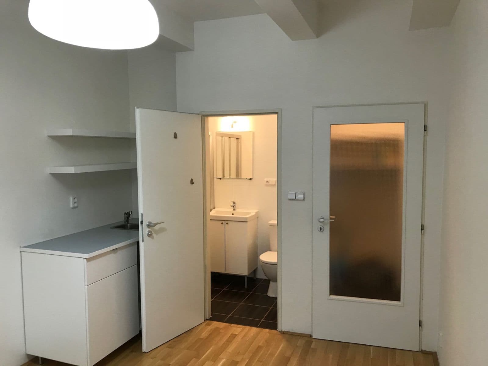 Pronájem bytu 1+kk 18 m², Přístavní, Praha, Praha Pronájem bytu 1+kk 18 m², Přístavní, Praha, Praha