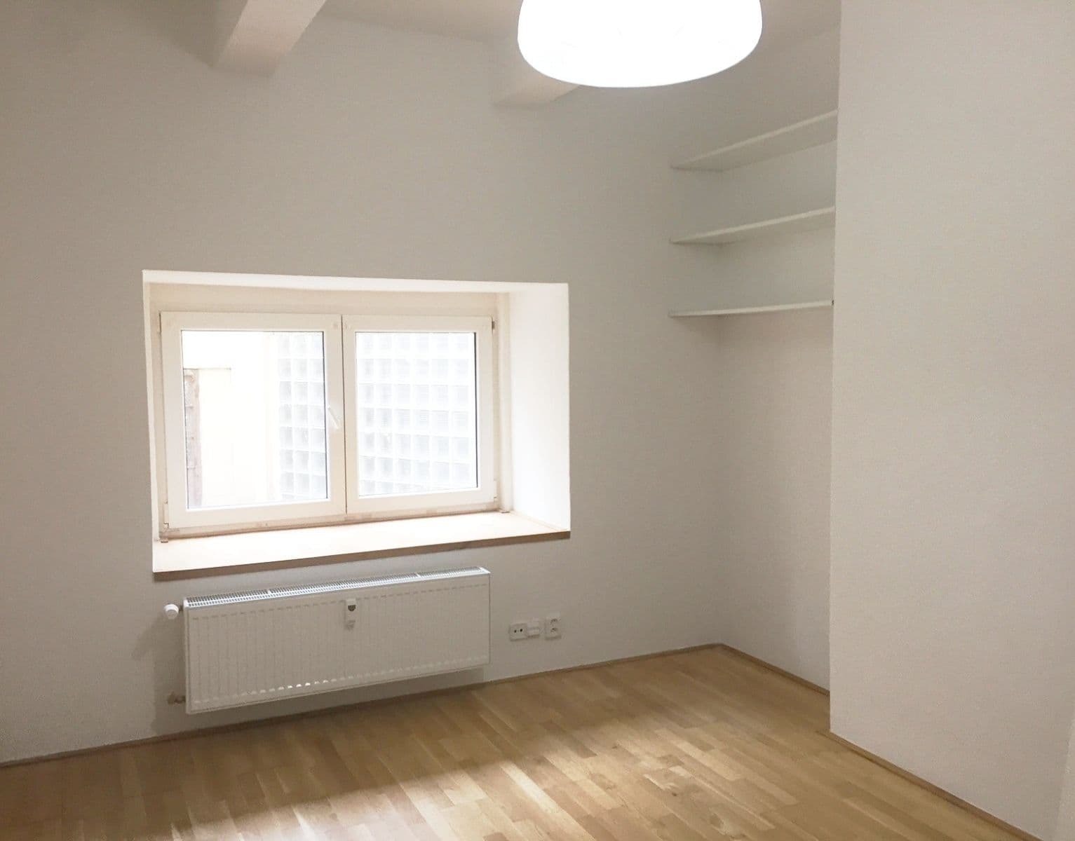 Pronájem bytu 1+kk 17 m², Přístavní, Praha, Praha Pronájem bytu 1+kk 17 m², Přístavní, Praha, Praha