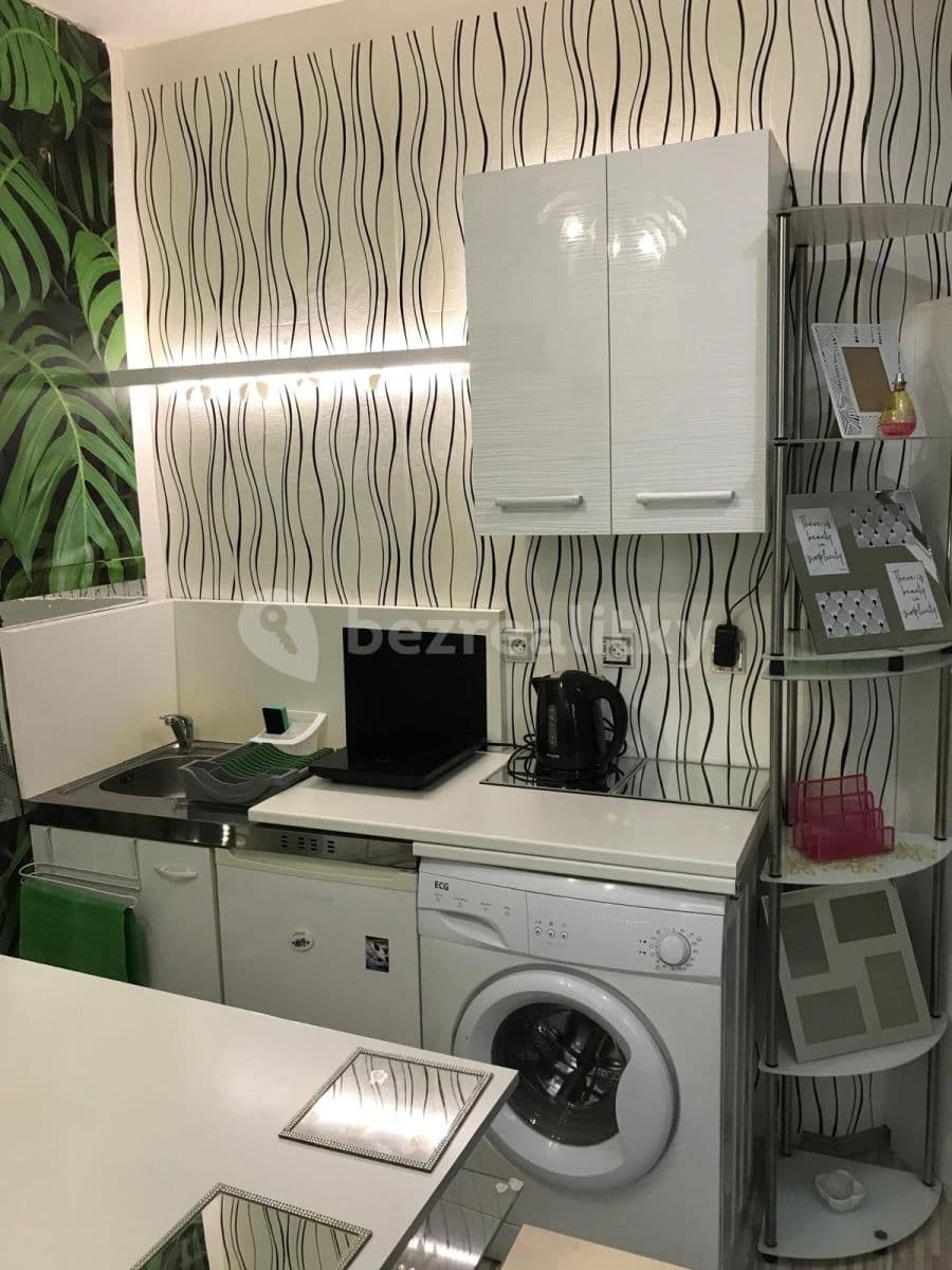 Pronájem bytu 1+kk 35 m², Koterovská, Plzeň, Plzeňský kraj Pronájem bytu 1+kk 35 m², Koterovská, Plzeň, Plzeňský kraj