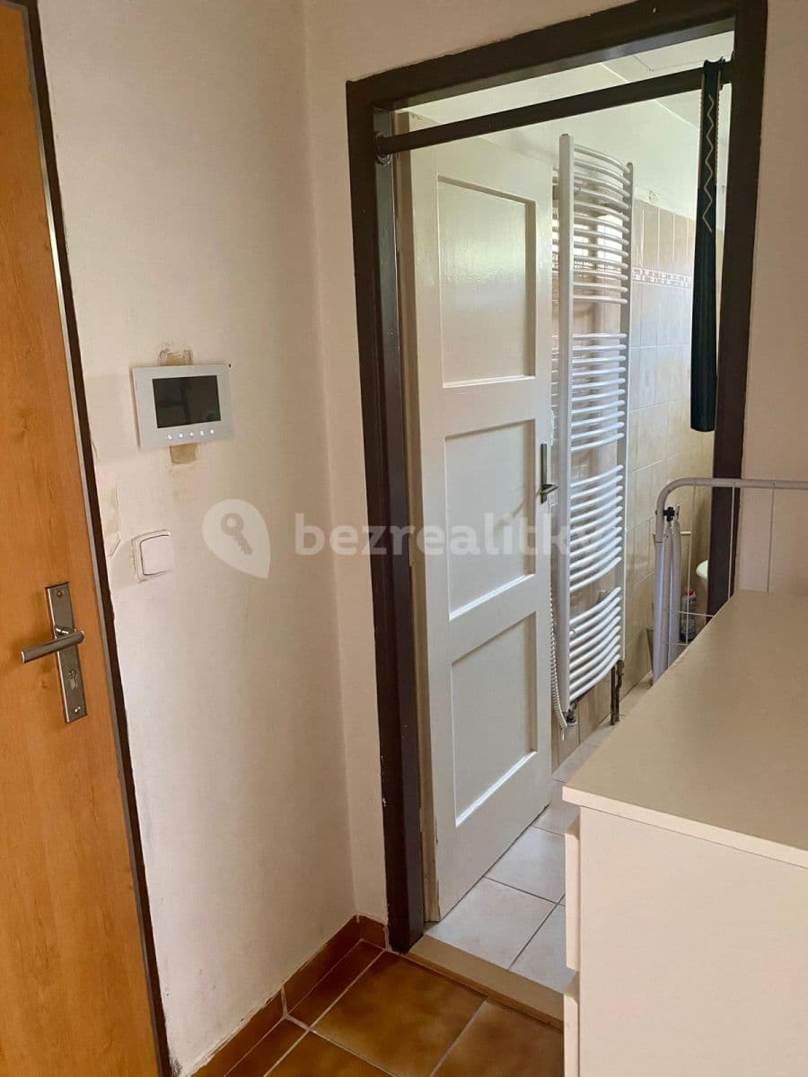 Pronájem bytu 2+kk 42 m², Humpolecká, Praha, Praha Pronájem bytu 2+kk 42 m², Humpolecká, Praha, Praha