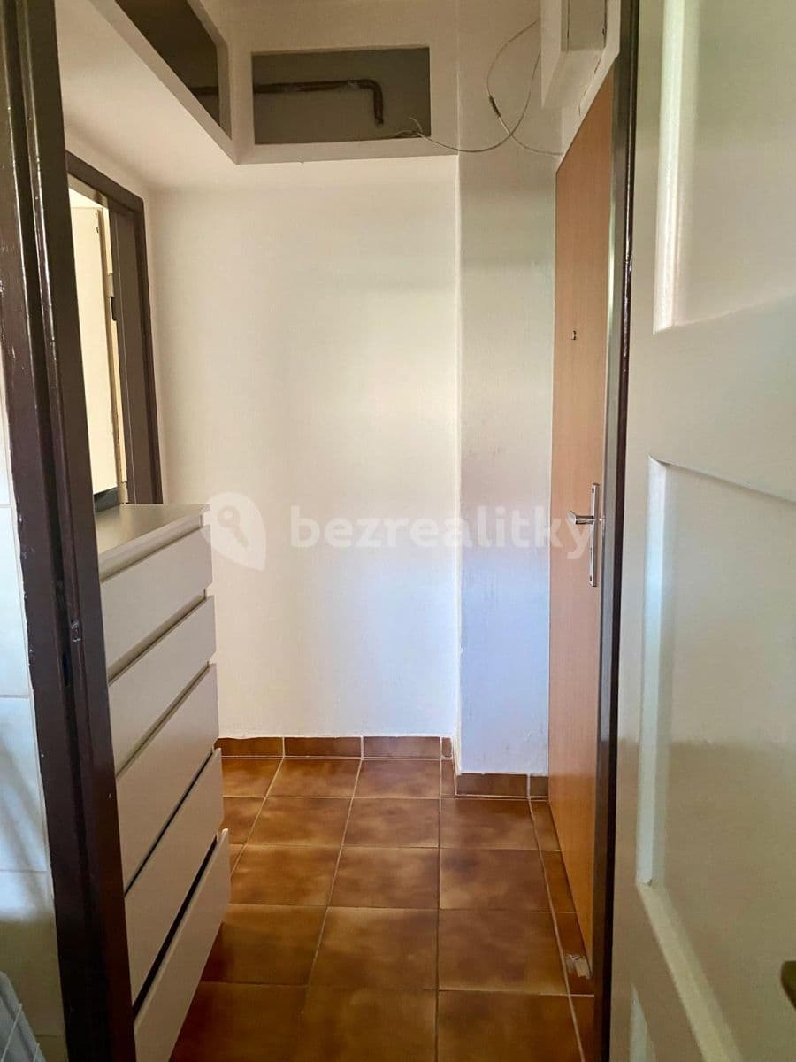 Pronájem bytu 2+kk 42 m², Humpolecká, Praha, Praha Pronájem bytu 2+kk 42 m², Humpolecká, Praha, Praha