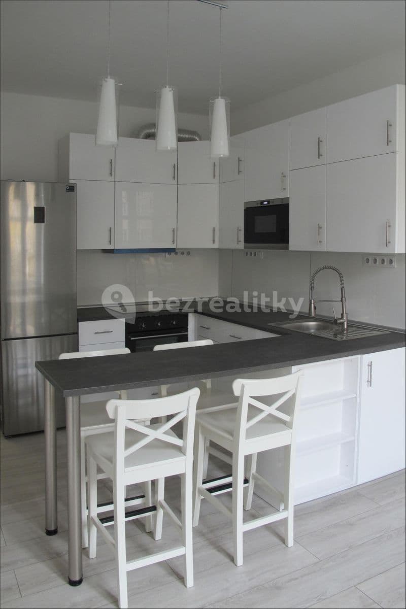 Pronájem bytu 2+kk 50 m², Saratovská, Praha, Praha Pronájem bytu 2+kk 50 m², Saratovská, Praha, Praha