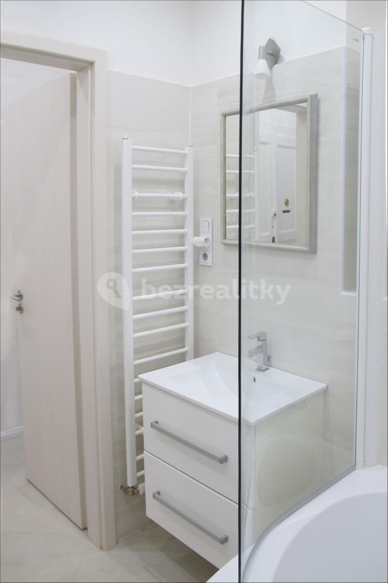 Pronájem bytu 2+kk 50 m², Saratovská, Praha, Praha Pronájem bytu 2+kk 50 m², Saratovská, Praha, Praha