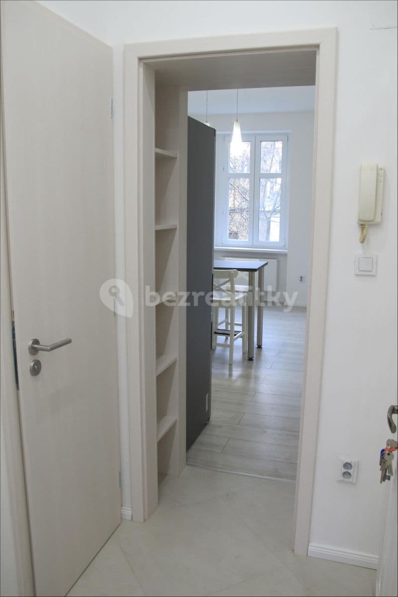 Pronájem bytu 2+kk 50 m², Saratovská, Praha, Praha Pronájem bytu 2+kk 50 m², Saratovská, Praha, Praha