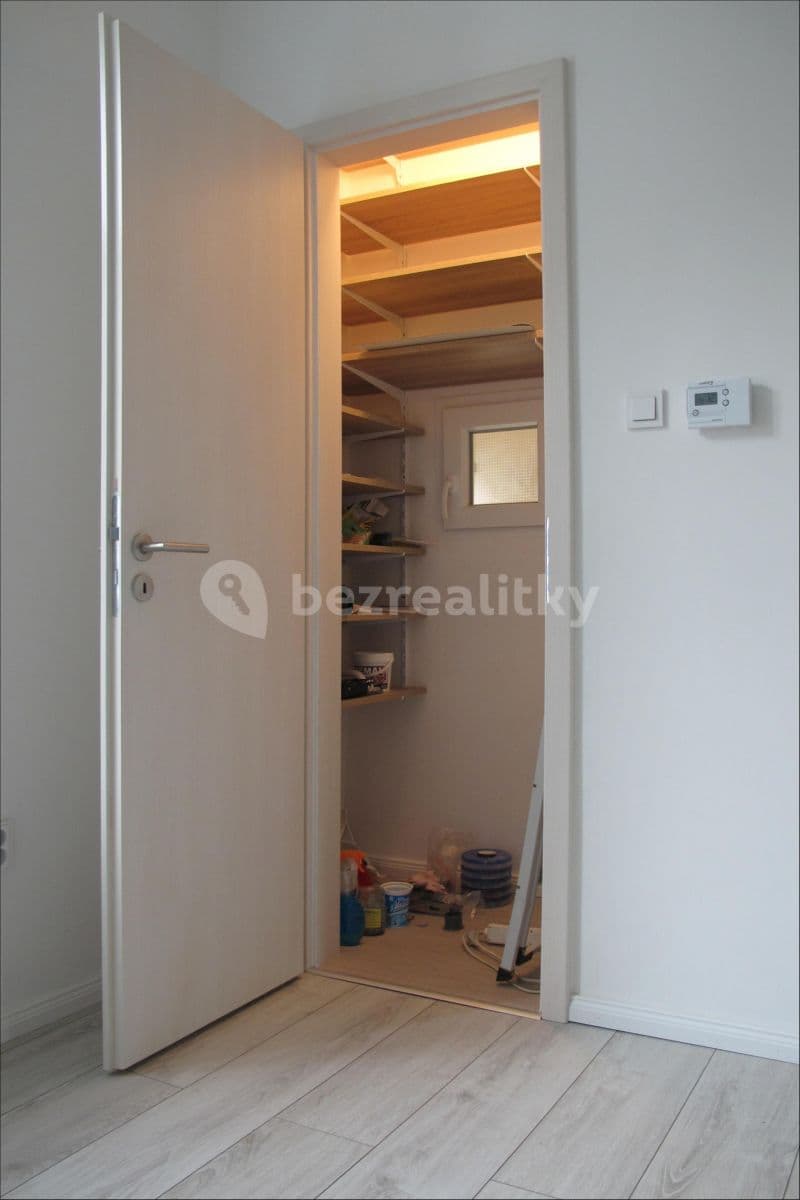 Pronájem bytu 2+kk 50 m², Saratovská, Praha, Praha Pronájem bytu 2+kk 50 m², Saratovská, Praha, Praha