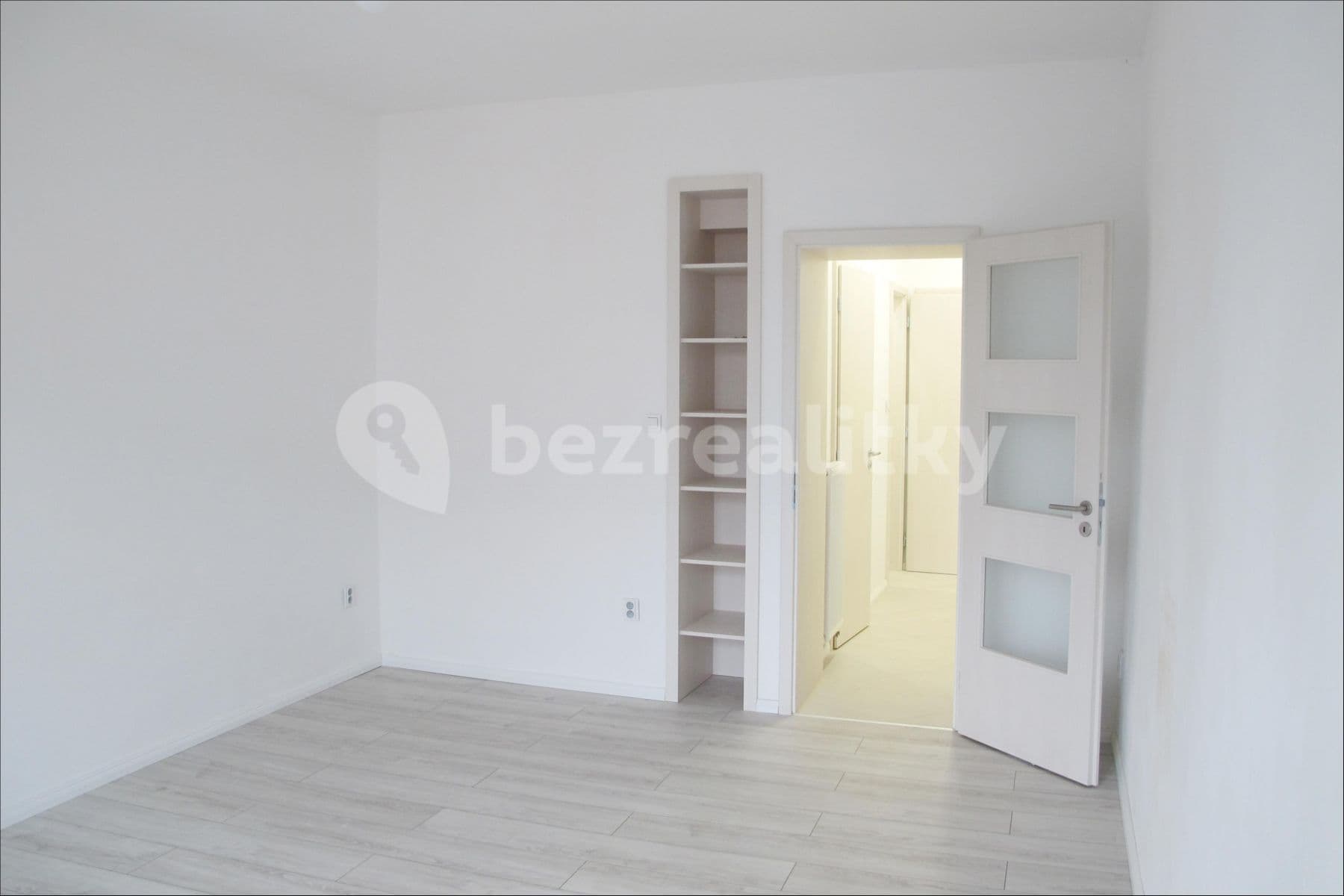 Pronájem bytu 2+kk 50 m², Saratovská, Praha, Praha Pronájem bytu 2+kk 50 m², Saratovská, Praha, Praha
