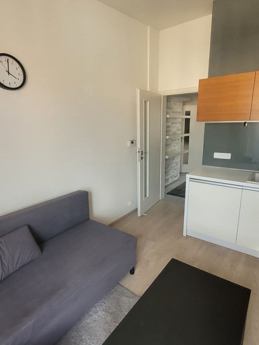 Pronájem bytu 2+kk 43 m², Rečkova, Praha, Praha Pronájem bytu 2+kk 43 m², Rečkova, Praha, Praha