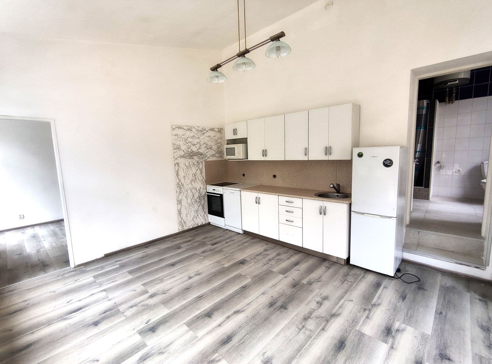 Pronájem bytu 2+kk 36 m², Pod Karlovarskou silnicí, Praha, Praha Pronájem bytu 2+kk 36 m², Pod Karlovarskou silnicí, Praha, Praha