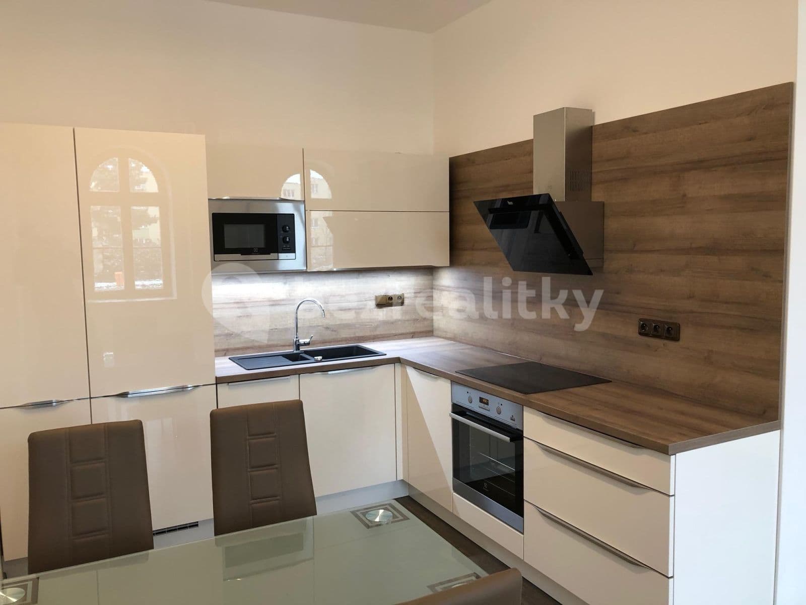 Pronájem bytu 2+kk 53 m², Jičínská, Mladá Boleslav, Středočeský kraj Pronájem bytu 2+kk 53 m², Jičínská, Mladá Boleslav, Středočeský kraj