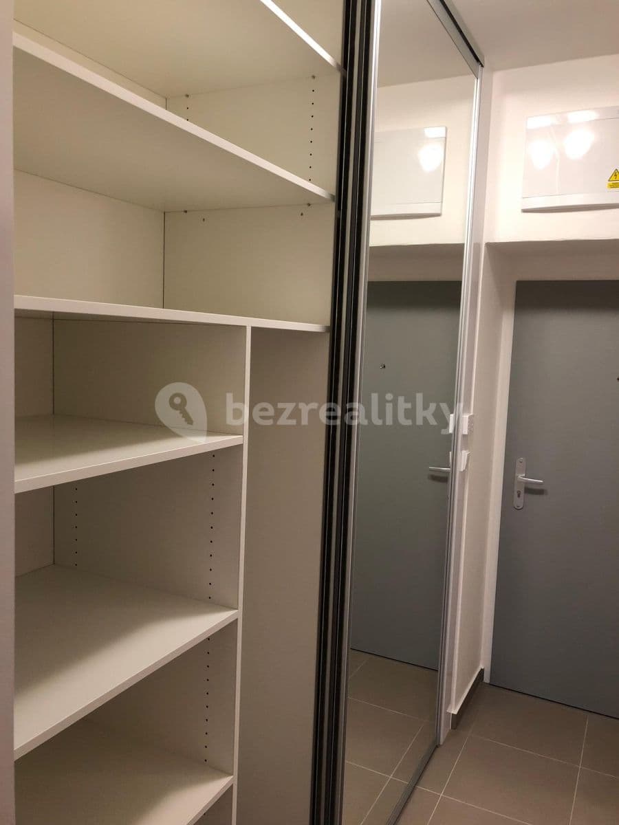 Pronájem bytu 2+kk 53 m², Jičínská, Mladá Boleslav, Středočeský kraj Pronájem bytu 2+kk 53 m², Jičínská, Mladá Boleslav, Středočeský kraj