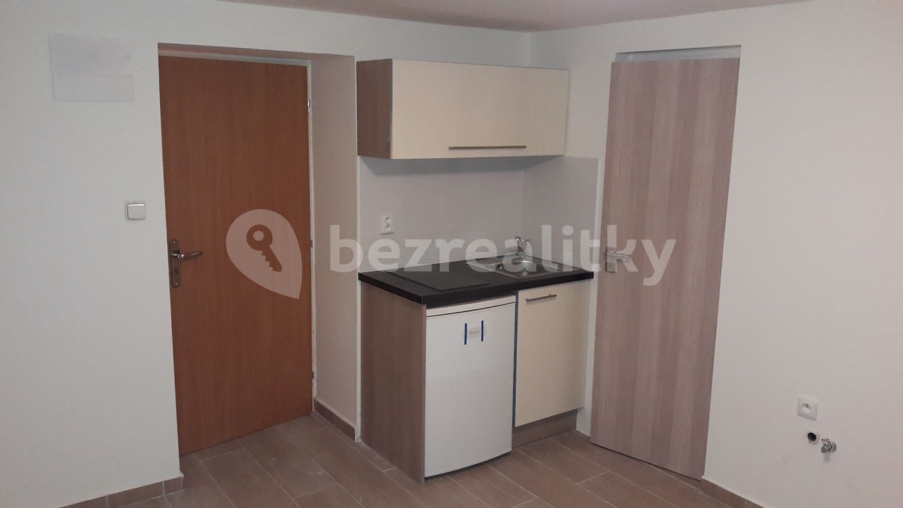 Pronájem bytu 1+kk 20 m², Šperlova, Praha, Praha Pronájem bytu 1+kk 20 m², Šperlova, Praha, Praha