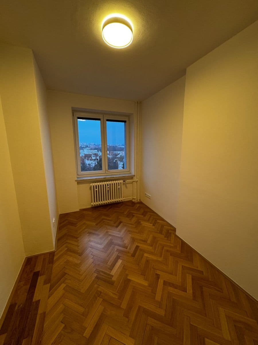 Pronájem bytu 3+1 75 m², Srbská, Brno, Jihomoravský kraj Pronájem bytu 3+1 75 m², Srbská, Brno, Jihomoravský kraj