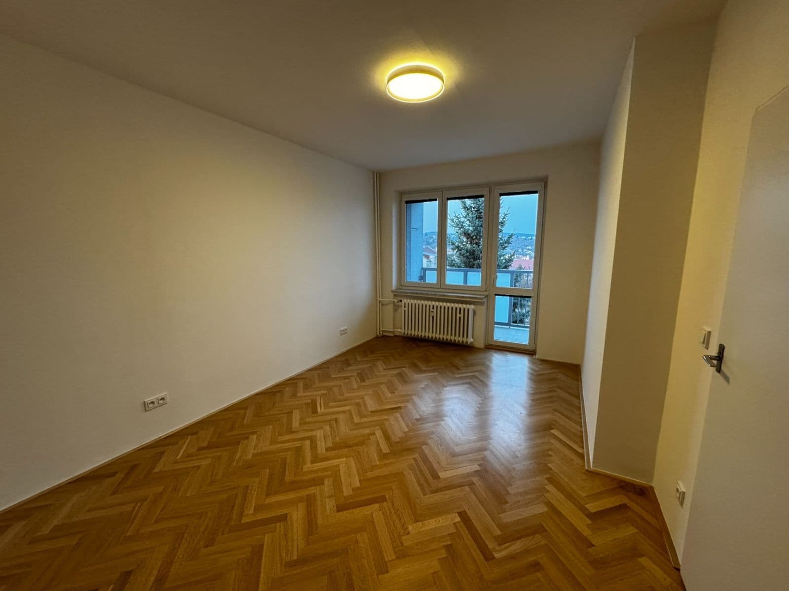 Pronájem bytu 3+1 75 m², Srbská, Brno, Jihomoravský kraj Pronájem bytu 3+1 75 m², Srbská, Brno, Jihomoravský kraj