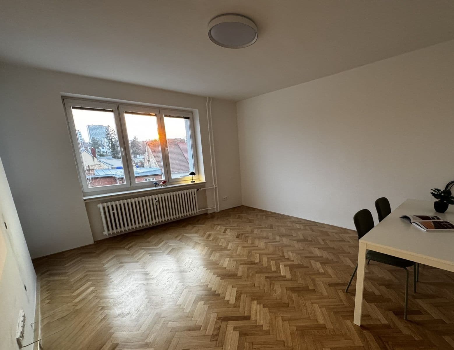 Pronájem bytu 3+1 75 m², Srbská, Brno, Jihomoravský kraj Pronájem bytu 3+1 75 m², Srbská, Brno, Jihomoravský kraj