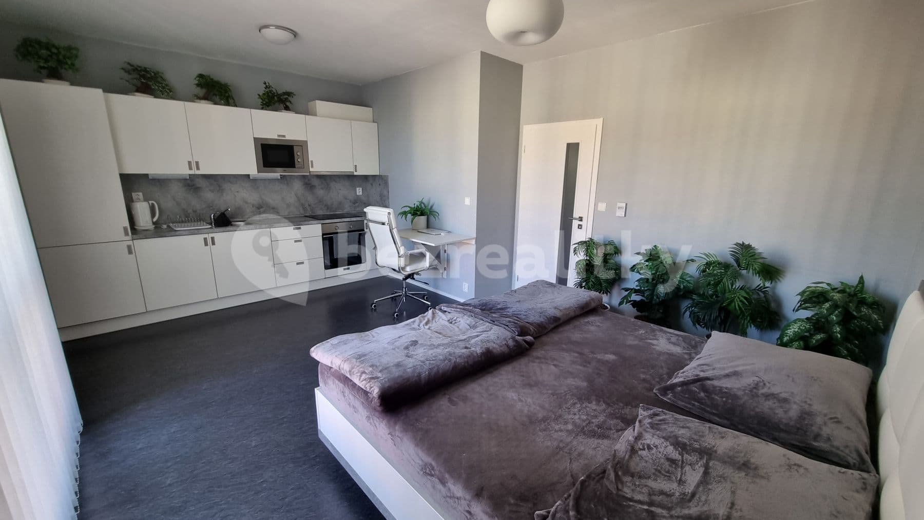 Pronájem bytu 1+kk 32 m², Brněnská Pole, Šlapanice, Jihomoravský kraj Pronájem bytu 1+kk 32 m², Brněnská Pole, Šlapanice, Jihomoravský kraj